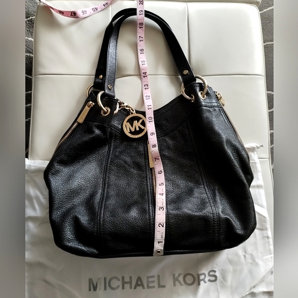 Michael Kors Black Leather Zippered Bag with Dust Bag EUC - Picture 11 of 16